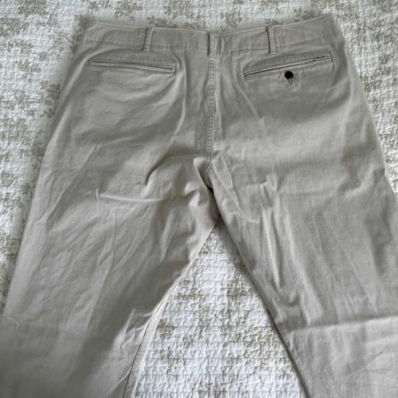 Levi’s Chino Pants - Picture 4 of 5